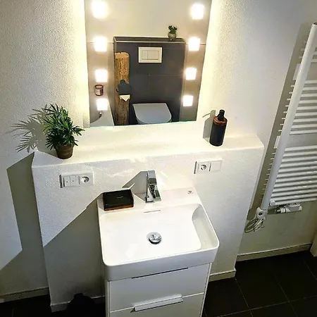 Donauhosting, Stadt Land Fluss Appartement *